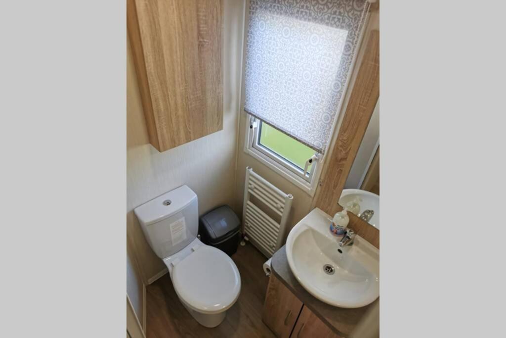 8 Sleep Chalet At Newquay Away Resorts Nb160 Exterior photo